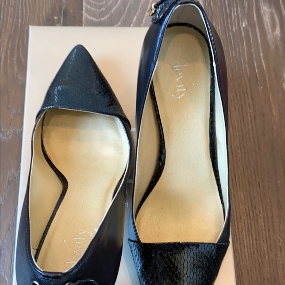 LEVITY heels - Picture 2 of 4